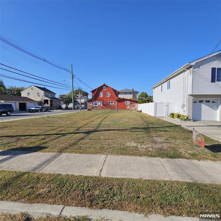 Saddle Brook, NJ 07663,315 President ST