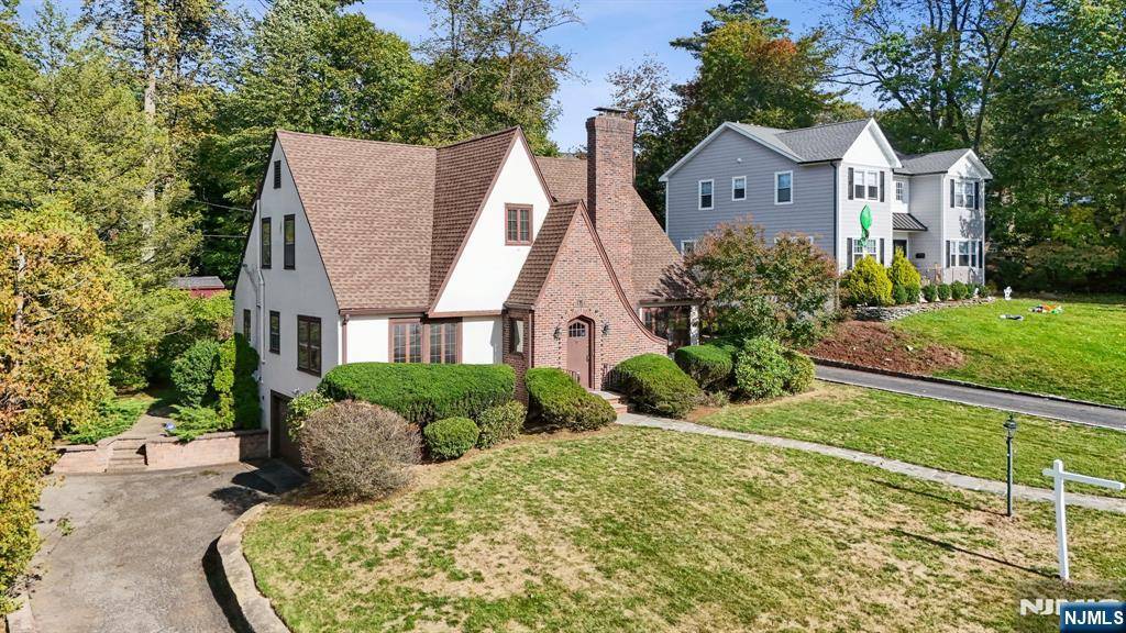 Verona, NJ 07044,10 Randolph PL