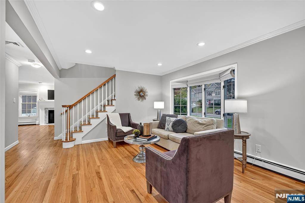 Ramsey, NJ 07446,3 Anne AVE