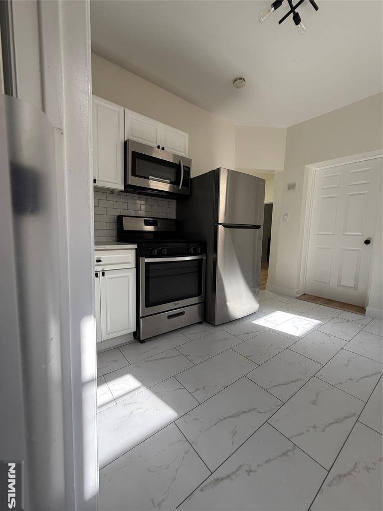 Garfield, NJ 07026,13 Spencer PL