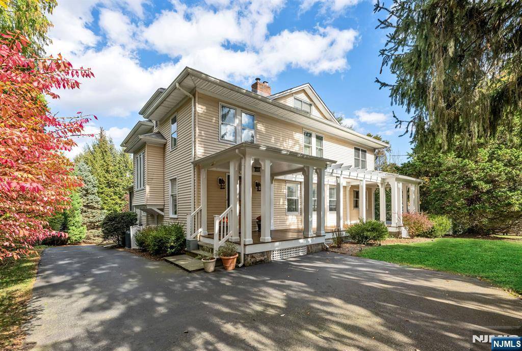 Closter, NJ 07624,175 High ST