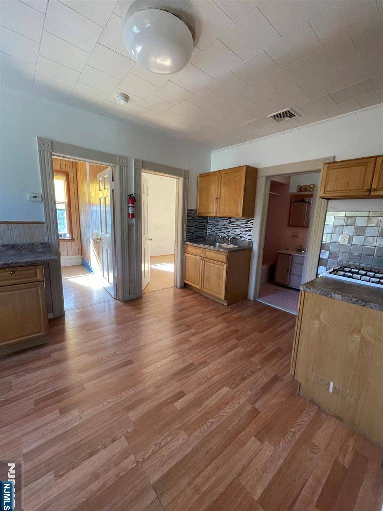 Passaic, NJ 07055,71 Passaic ST #2