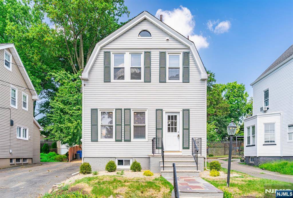 West Orange, NJ 07052,45 Oakridge RD