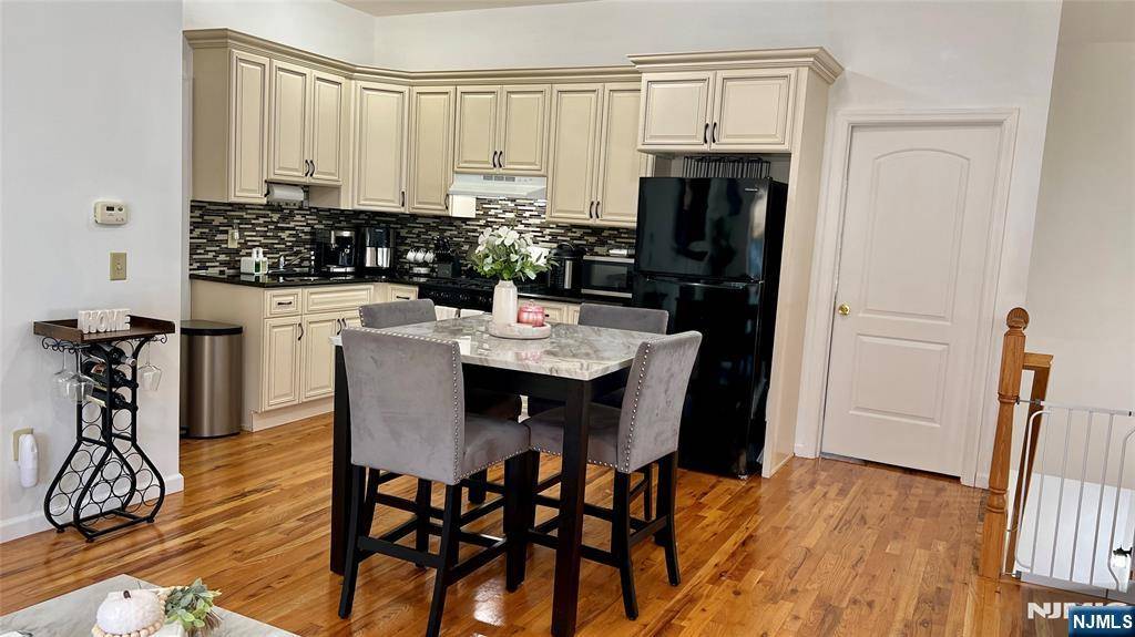 Ridgefield, NJ 07657,513 Abbott AVE #2nd FLOOR