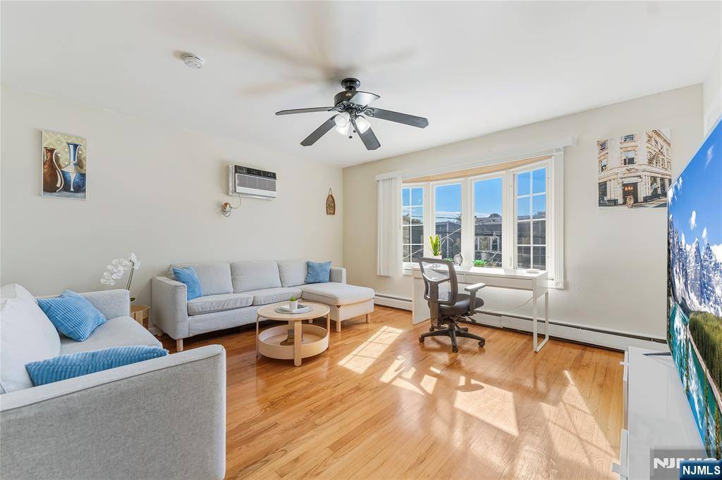 North Bergen, NJ 07047,132 72nd ST