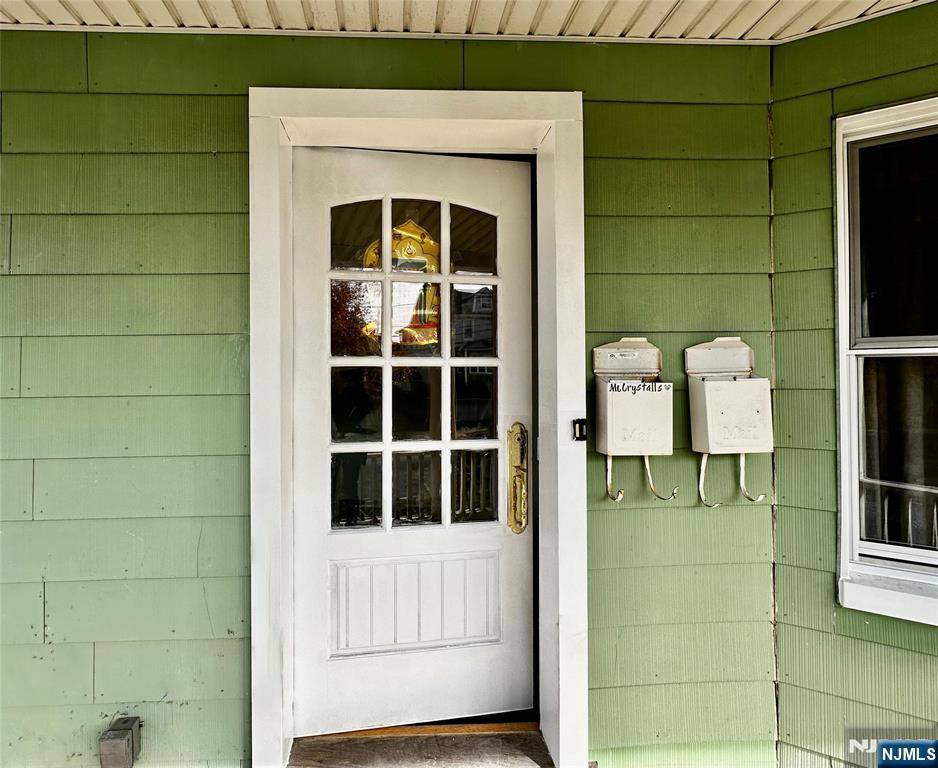 Hasbrouck Heights, NJ 07604,227 Hamilton AVE #2