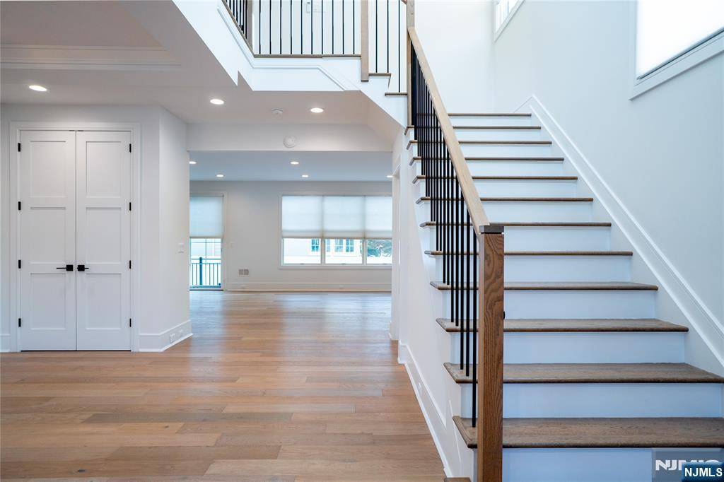 Westwood, NJ 07675,75 Bergen ST