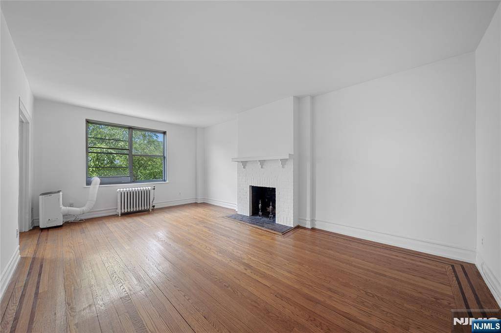 Englewood, NJ 07631,100 E Palisade AVE #B51