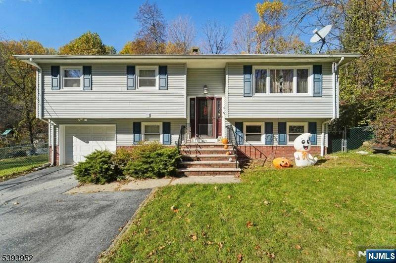 Vernon, NJ 07418,5 Zinnia CT