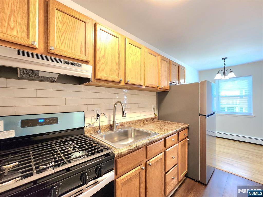 New Milford, NJ 07646,425 Madison AVE #38