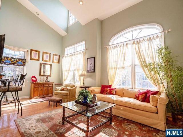 Guttenberg, NJ 07093,96 Abbie CT