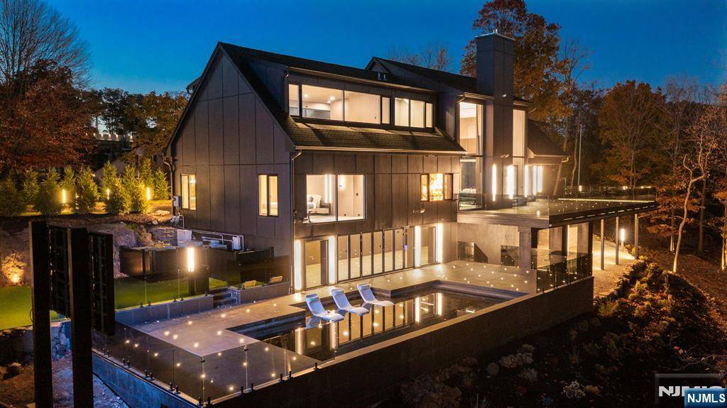 Totowa, NJ 07512,8 Flintlock CT