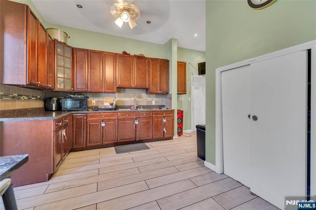 Paterson, NJ 07504,361 15th #1