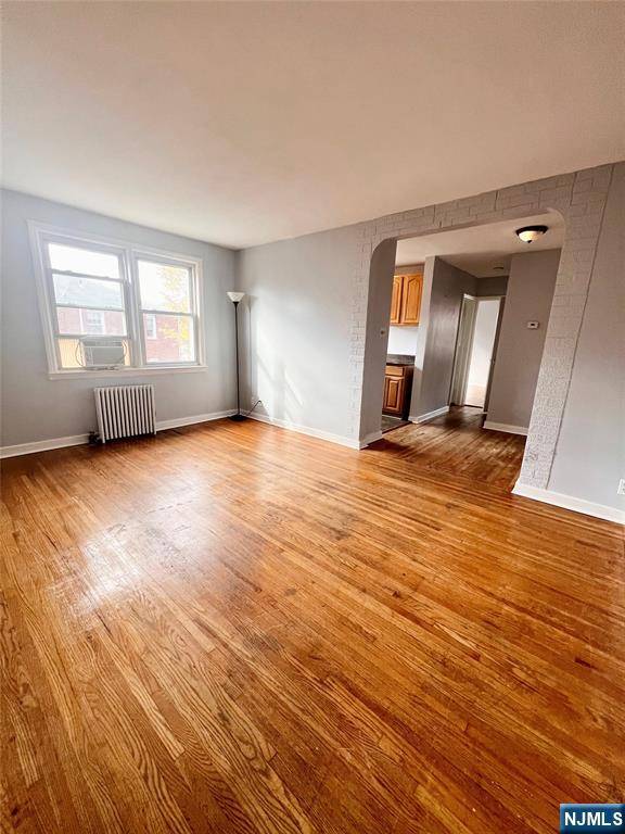 Belleville, NJ 07109,23 Carpenter TER