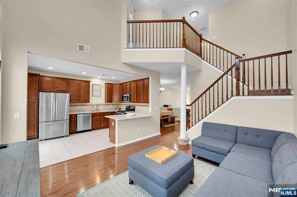 North Brunswick, NJ 08902,304 Cambridge DR