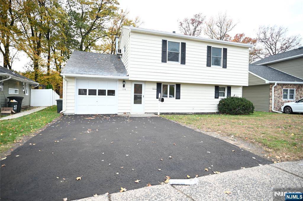 Rochelle Park, NJ 07662,138 Howard AVE