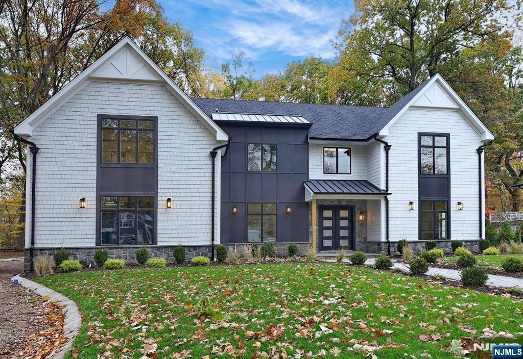 Haworth, NJ 07641,308 Spring LN