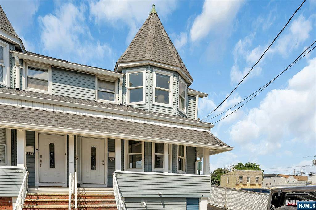 Fairview, NJ 07022,425 Hancock PL