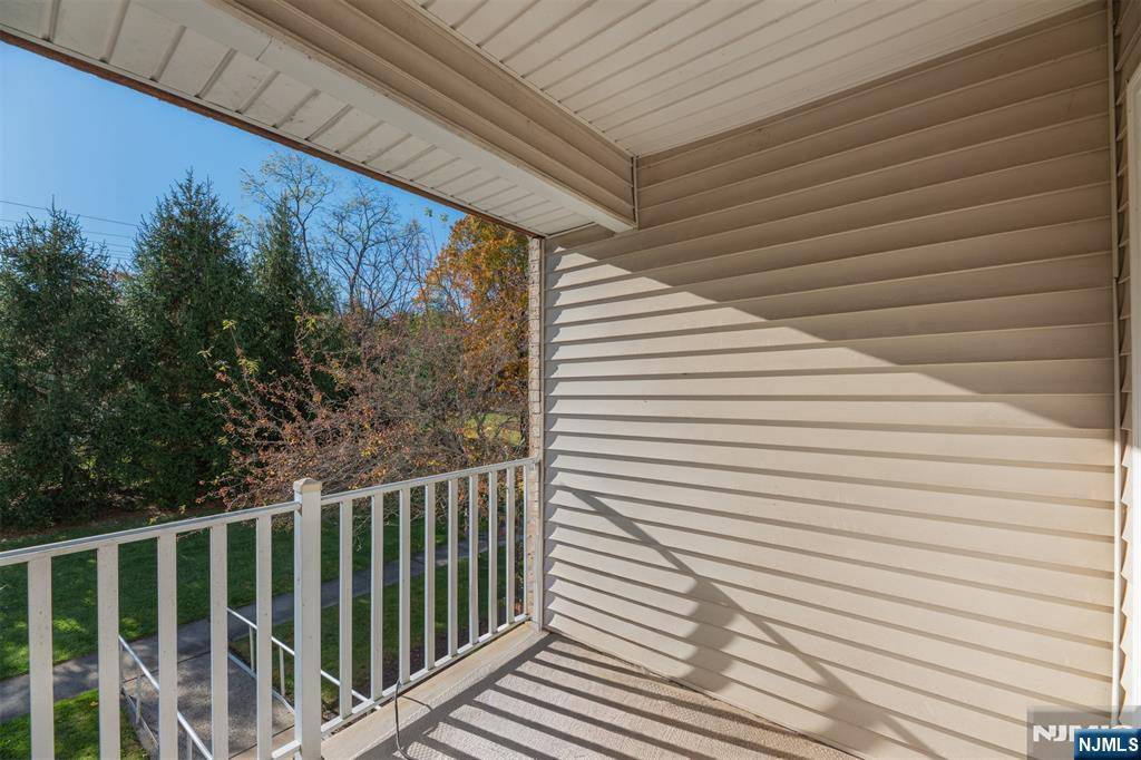 Wayne, NJ 07470,11 Parkside CT