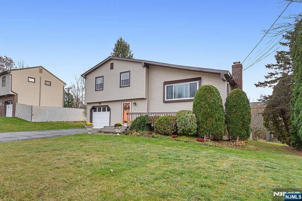 Vernon, NJ 07422,3 Hummingbird TRL