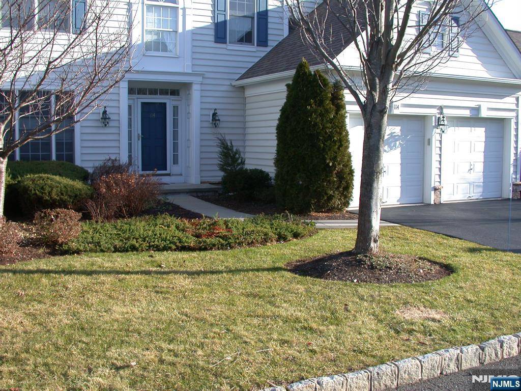 Paramus, NJ 07652,114 White Pine #114