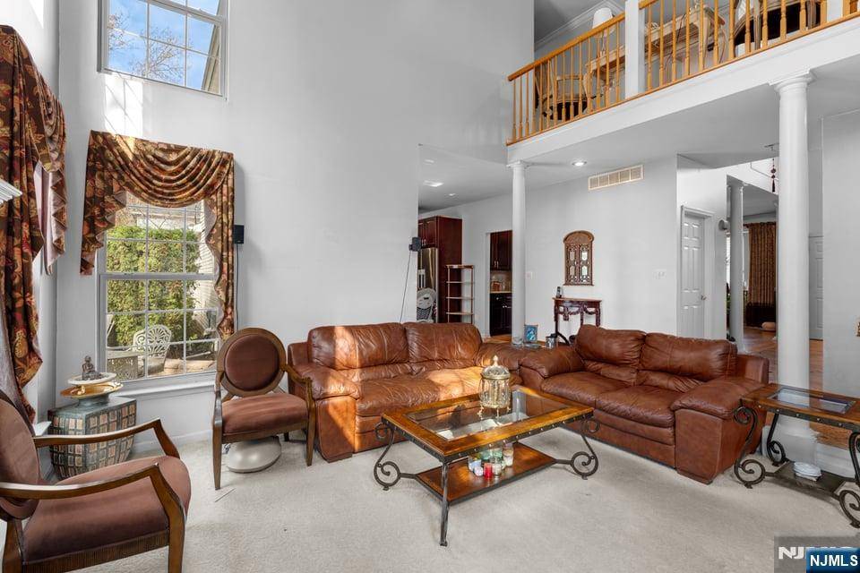 South Brunswick, NJ 08852,3 Gramercy RD