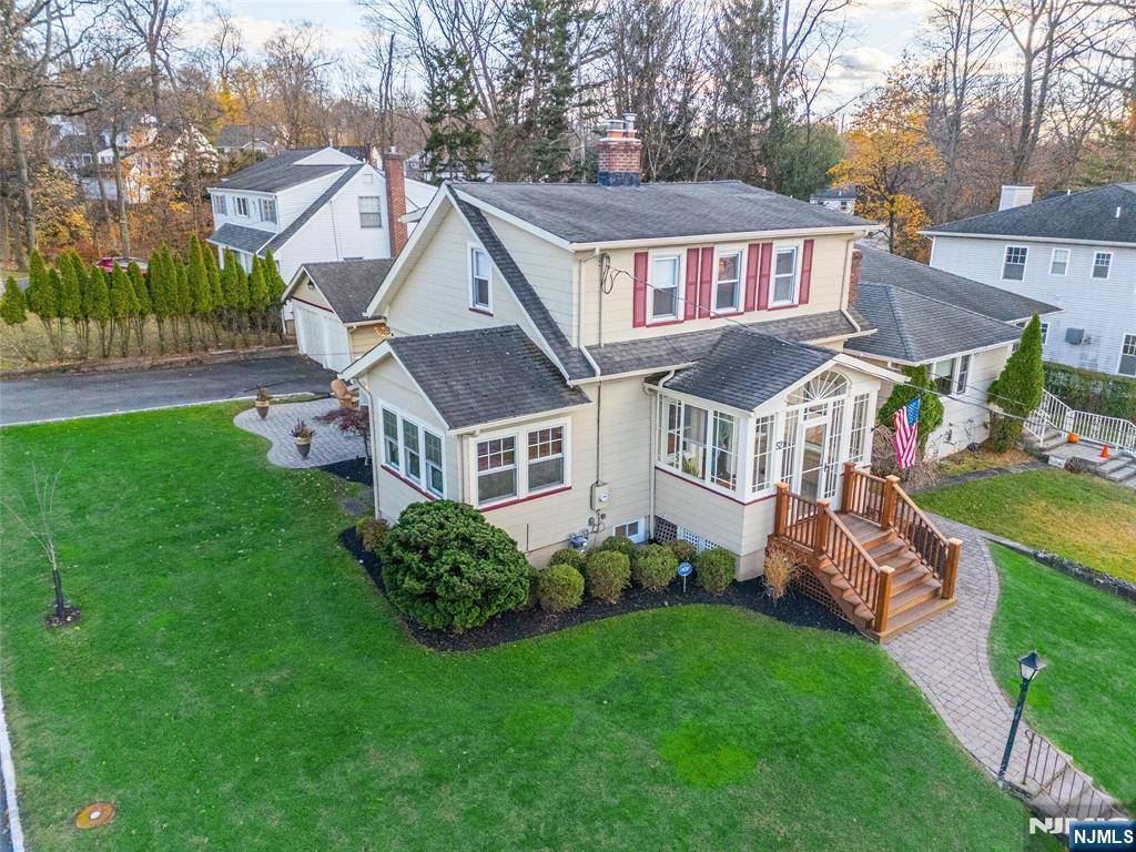 West Orange, NJ 07052,52 Robertson RD