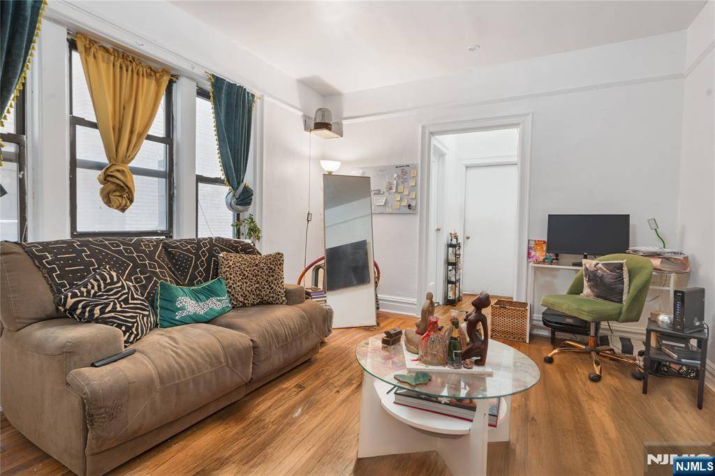Jersey City, NJ 07304,270 Harrison AVE #A-209