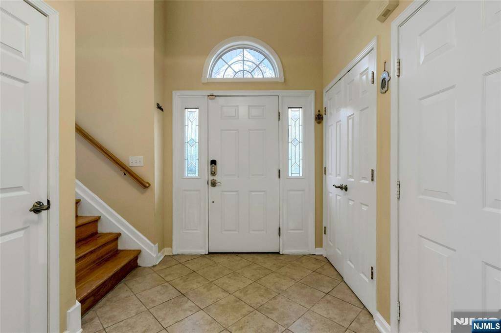 Emerson, NJ 07630,12 Belmont