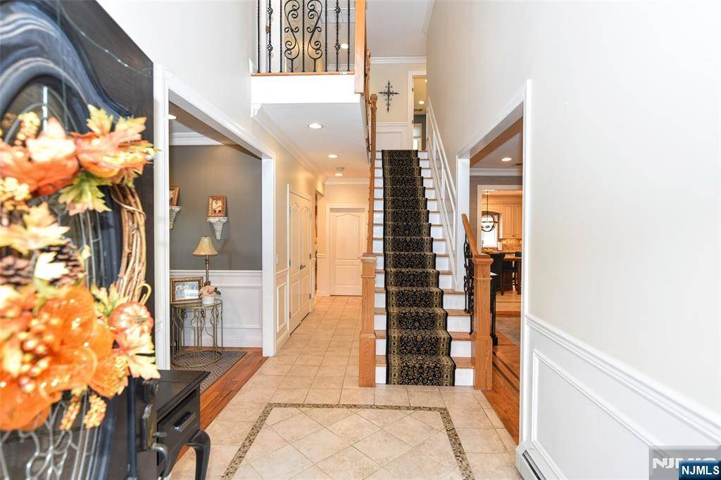 Wyckoff, NJ 07481,532 Franklin AVE