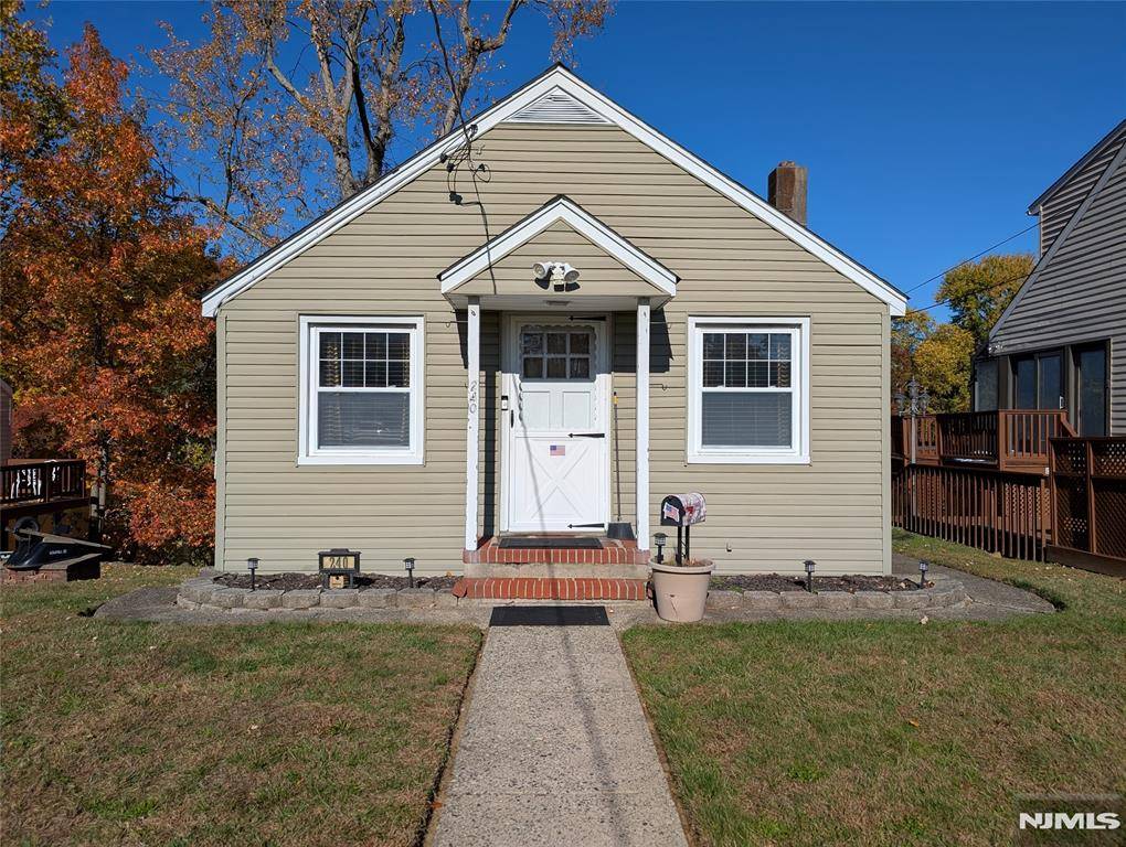 Little Falls, NJ 07424,240 Woodcliff AVE