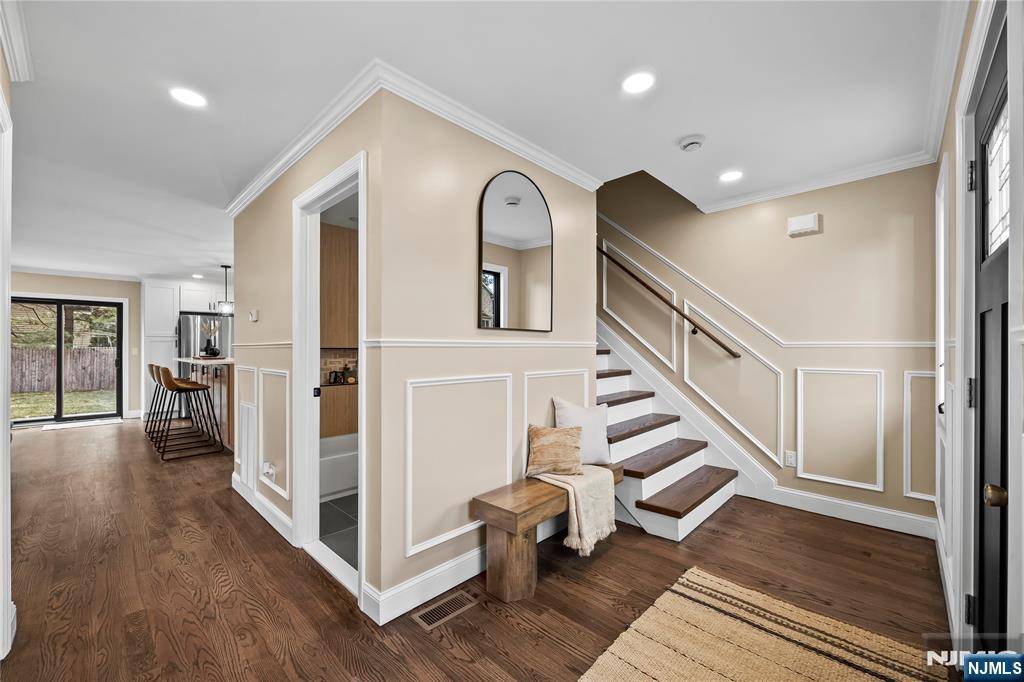 Fair Lawn, NJ 07410,5-33 1st ST