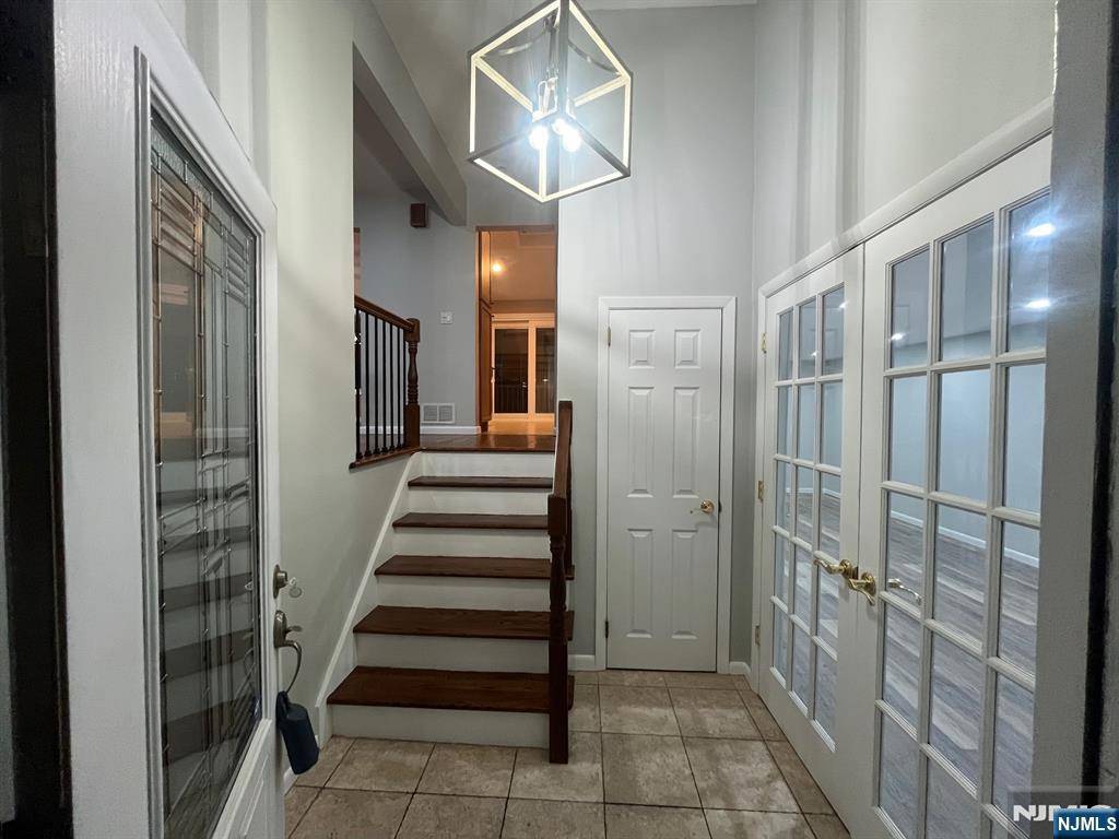 Dumont, NJ 07628,88 Cedar RD