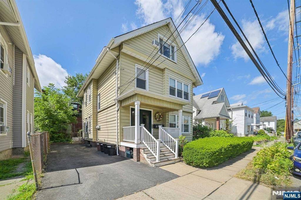 Bloomfield, NJ 07003,16 Henry ST #3