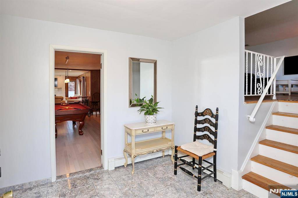 Emerson, NJ 07630,5 Linden AVE