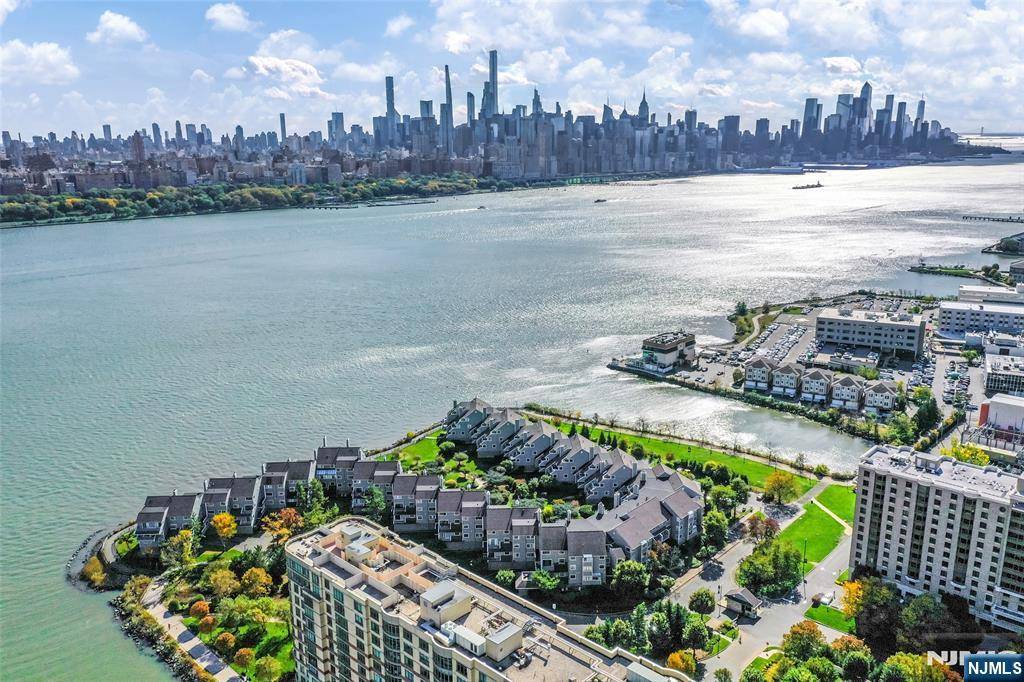 North Bergen, NJ 07047,14A Riverview #14A