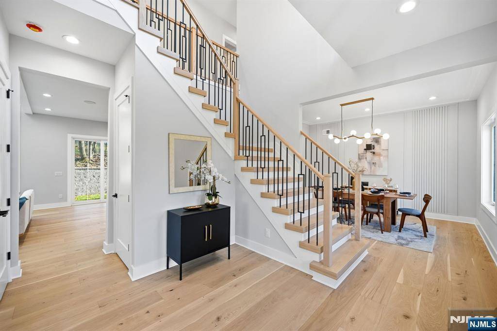 Livingston, NJ 07039,11 Rale TER