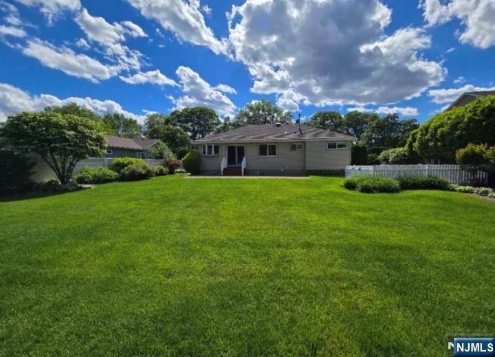 Fair Lawn, NJ 07410,9 Harris PL #1X