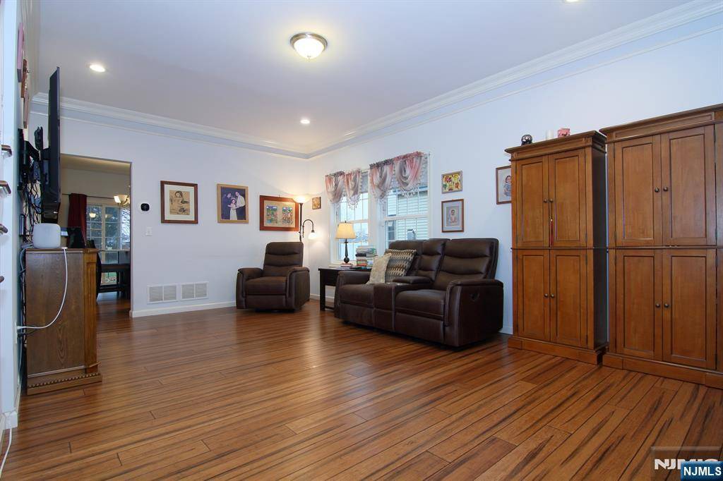 Woodbridge, NJ 08863,134 Beech ST