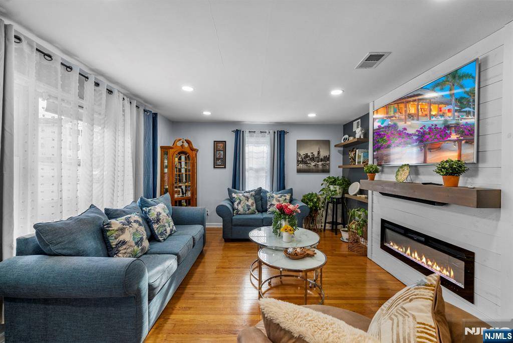 Little Falls, NJ 07424,47 Browertown RD