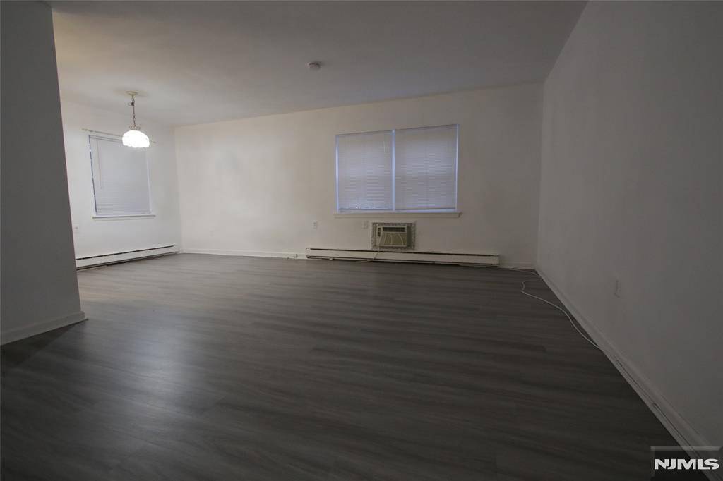 Millburn, NJ 07041,206 Main ST