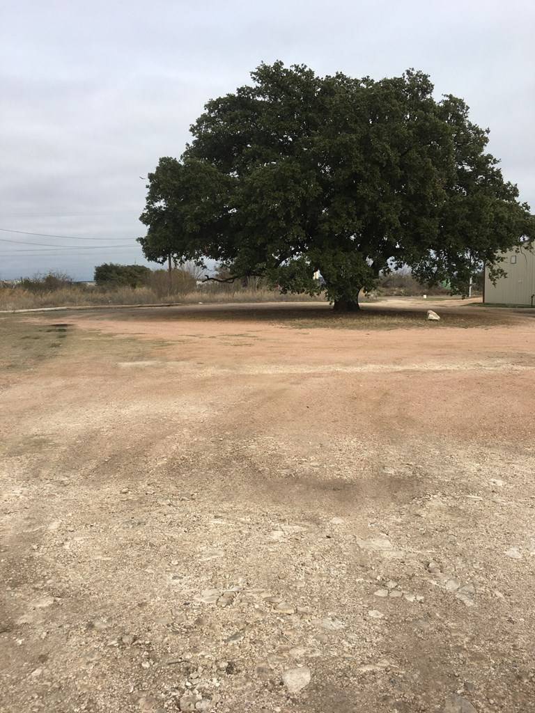 Brady, TX 76825,2033 Bridge St