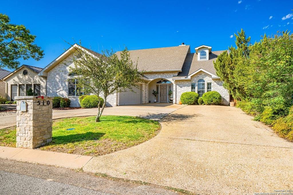 Kerrville, TX 78028,510 Oakland Hills Lane