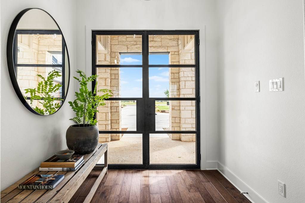 Fredericksburg, TX 78624,306 Interlaken St.