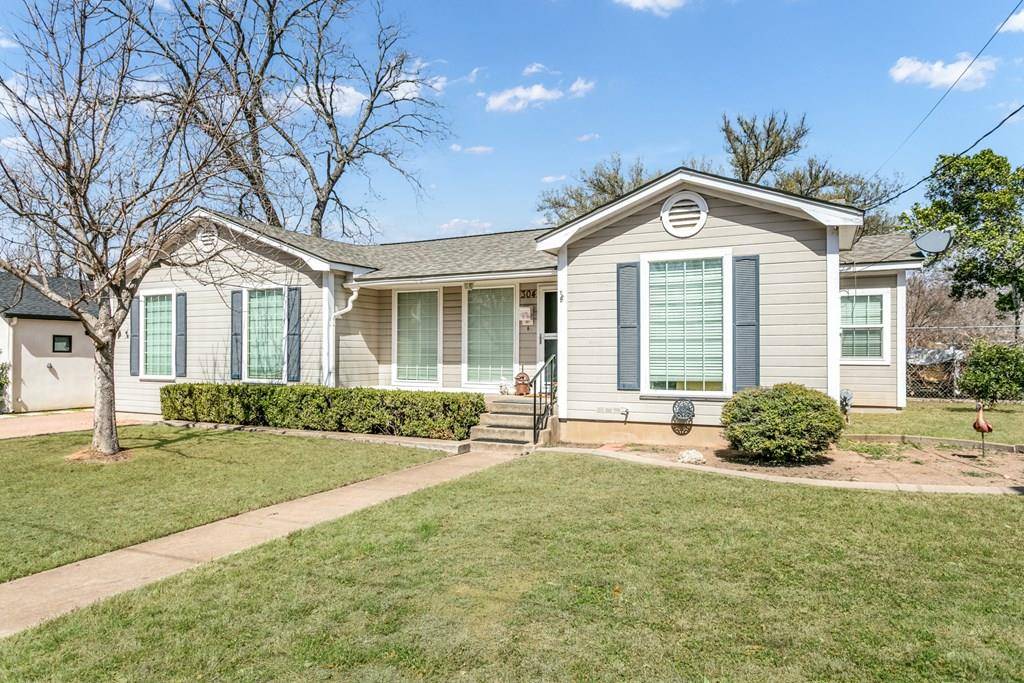 Fredericksburg, TX 78624,304 Hackberry