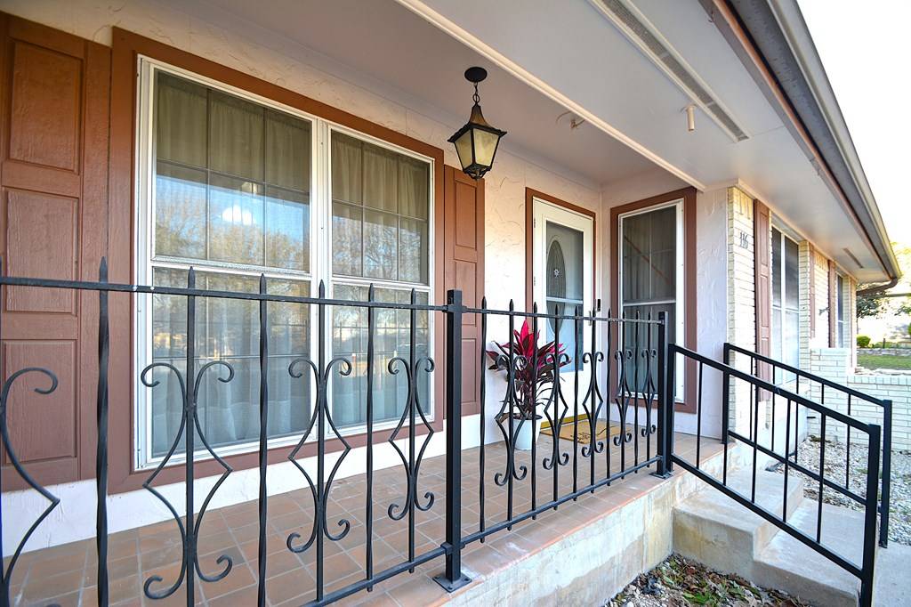 Kerrville, TX 78028,116 Spanish Oak Ln.