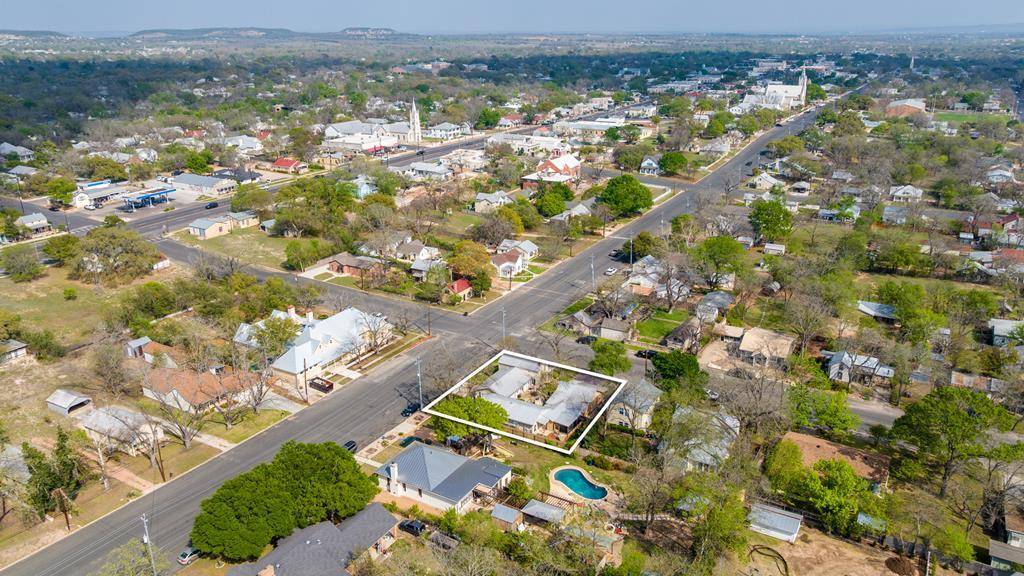 Fredericksburg, TX 78624,202 Bowie