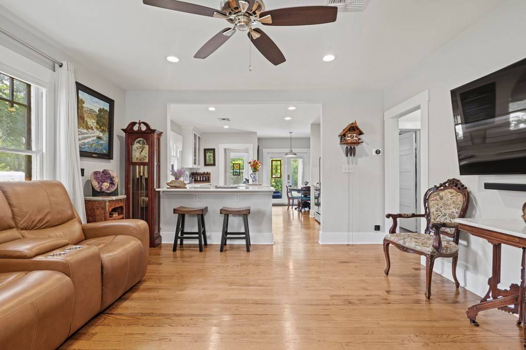 Fredericksburg, TX 78624,409 Plum St