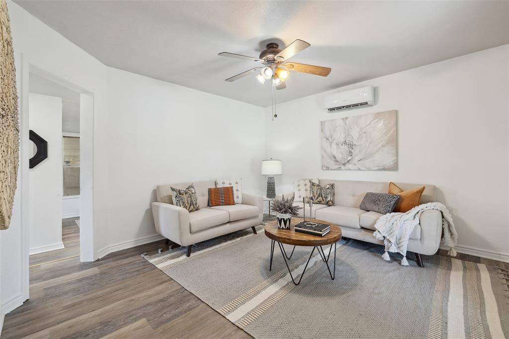 Johnson City, TX 78636,103 Avenue Q