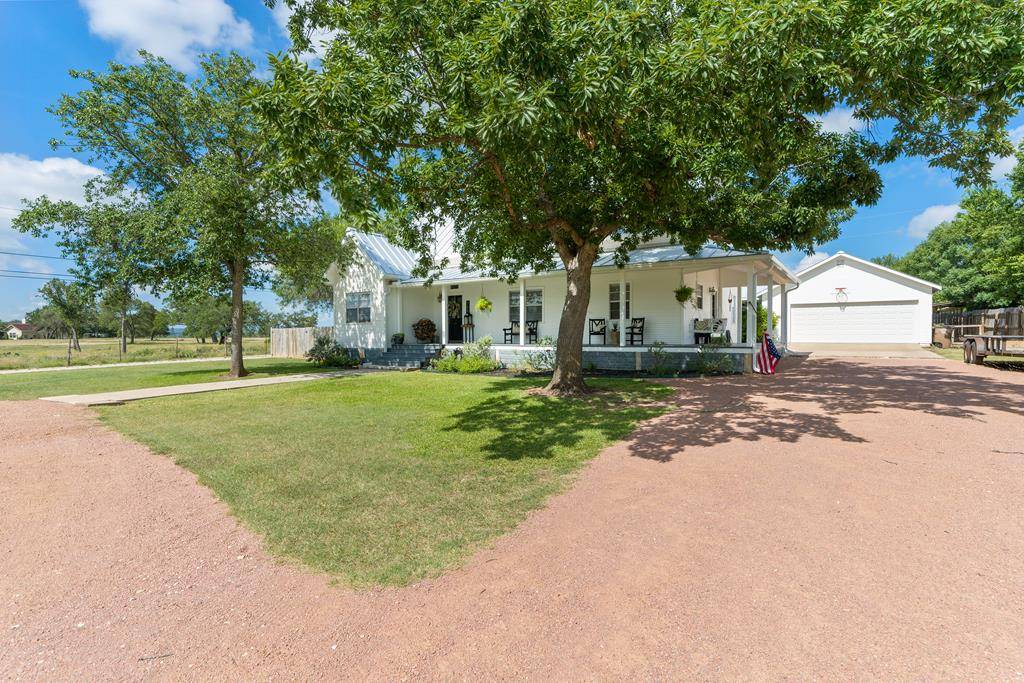 Comfort, TX 78013,704 North Creek Rd